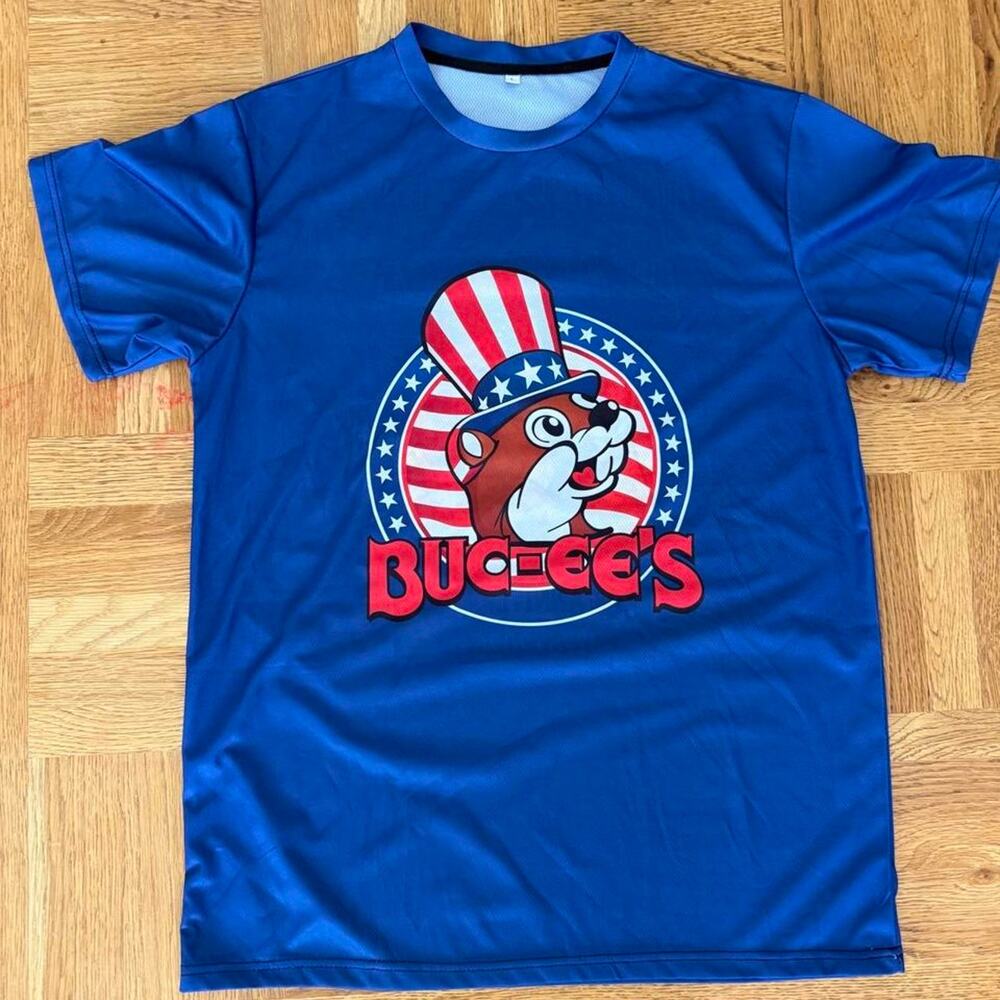 Buc-ee’s USA 250th Anniversary Patriotic Graphic Tee – Large